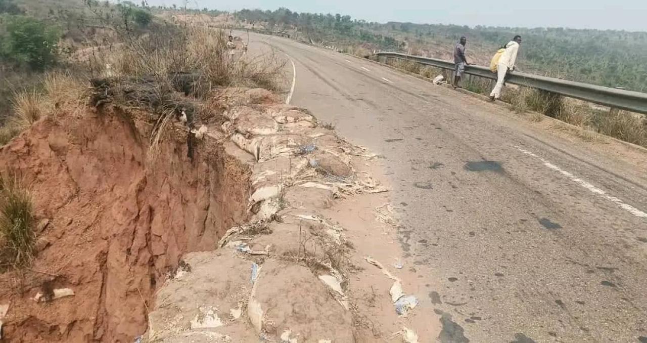 La photo de la RN1 allant de Tshikapa à Kinshasa