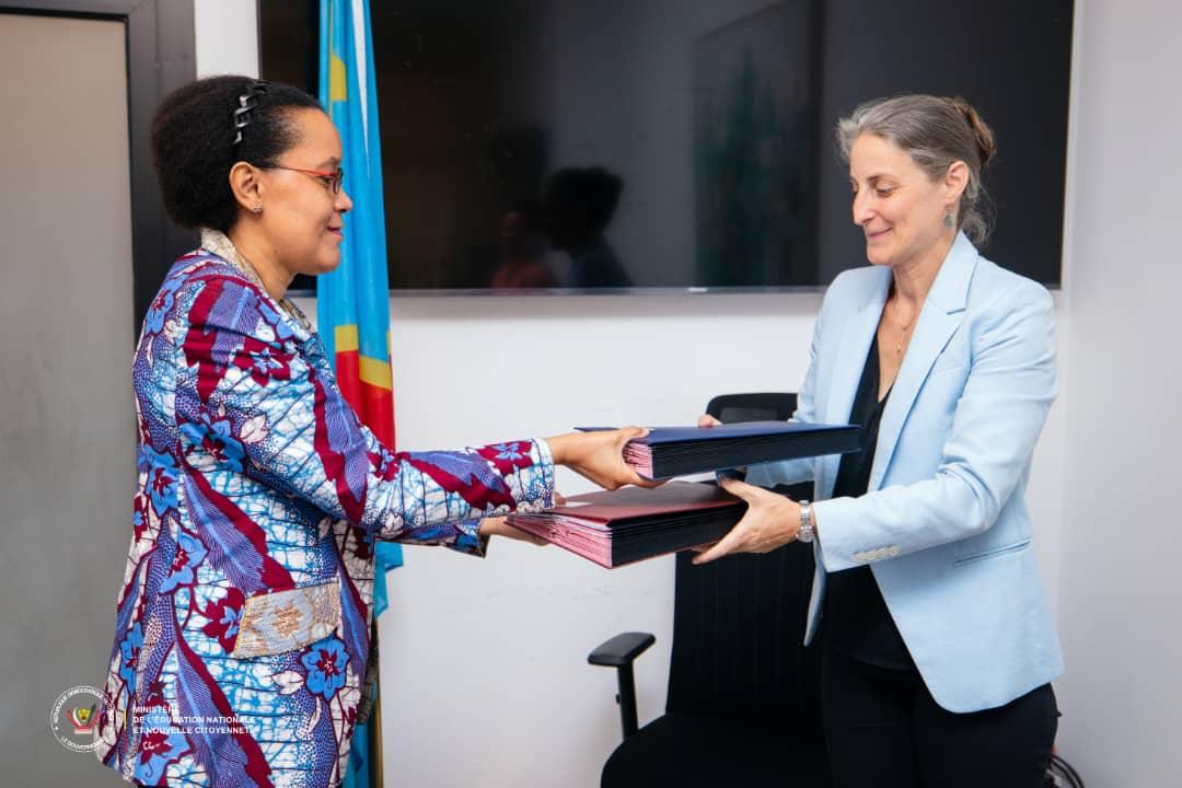 La ministre Raissa Malu, Ministre de l'éducation nationale et une représentante de l'AFD [photo d'illustration]