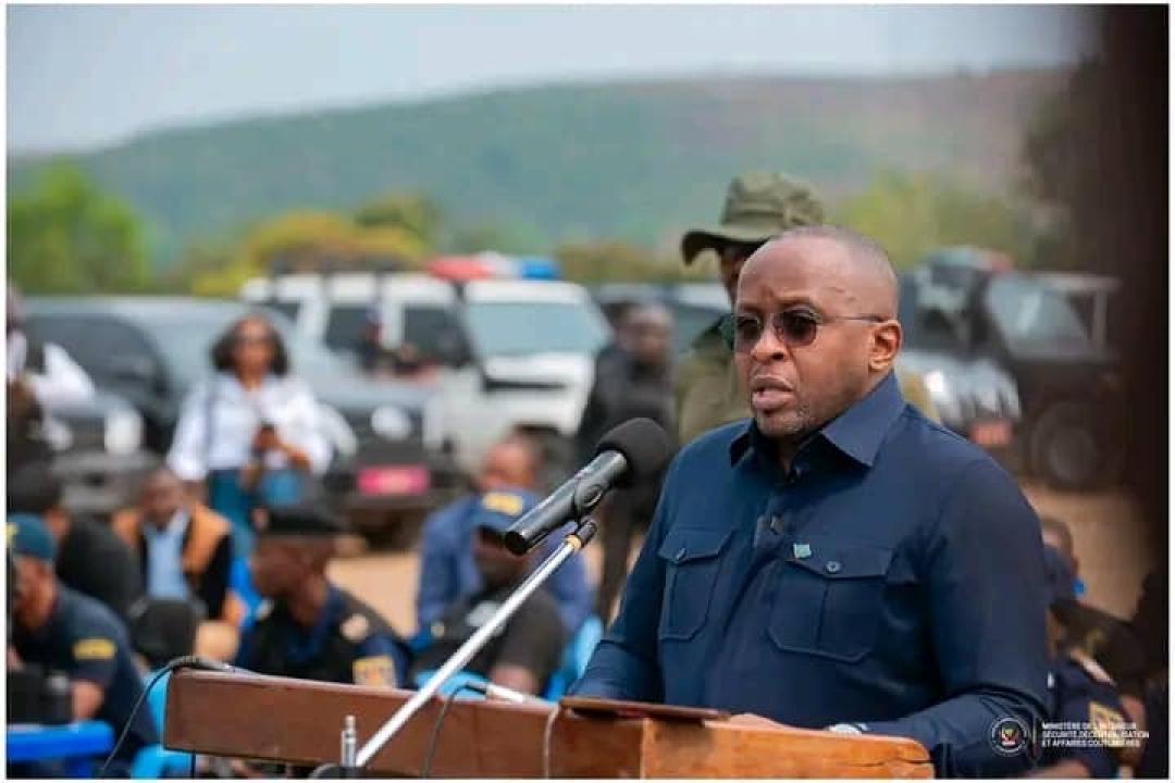 À Kasangulu, le VPM Jacquemain Shabani lance la formation de 700 nouvelles recrues de la Police Nationale Congolaise