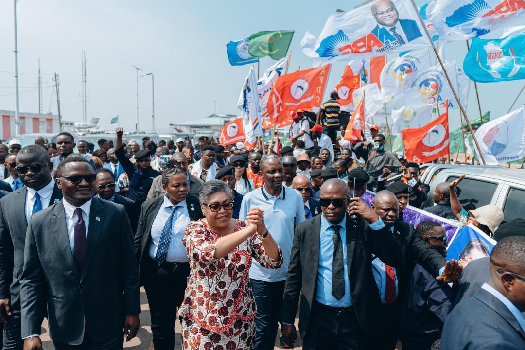 Arrivée de la Première Ministre Judith Suminwa à Kelemie, chef-lieu de la  province du Tanganyika