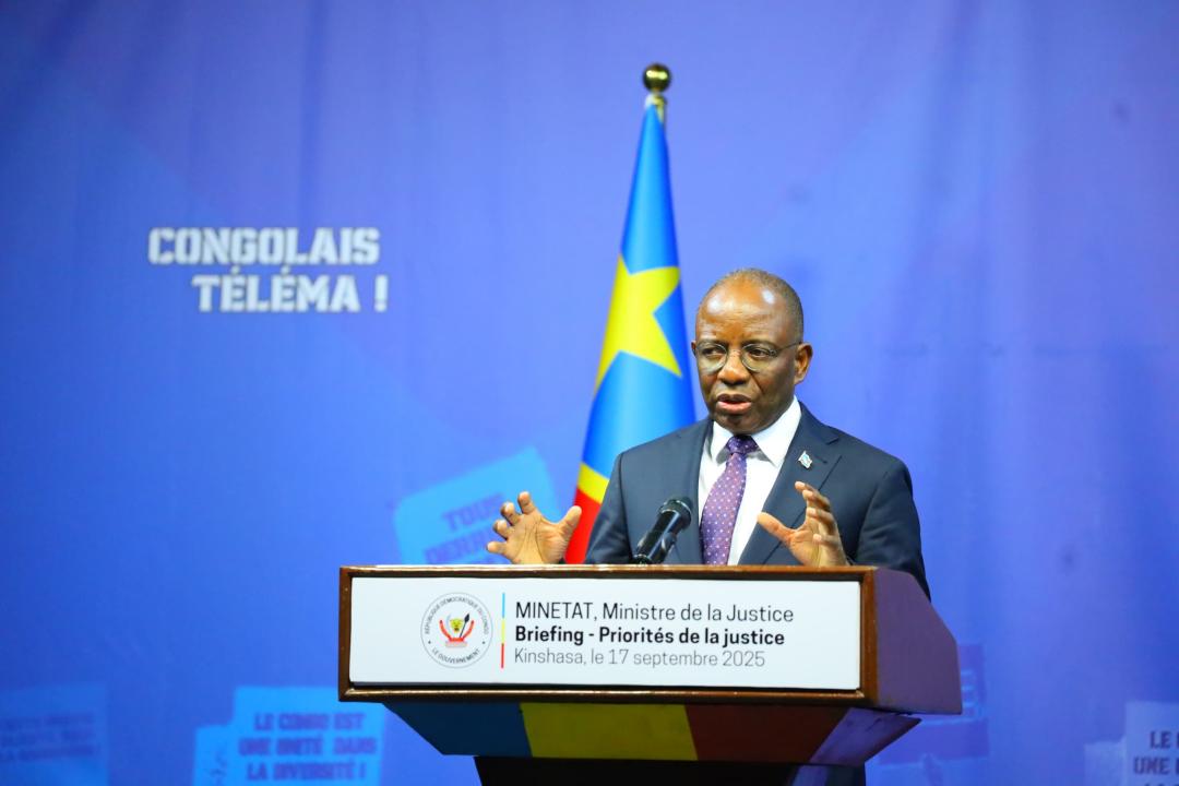 Le ministre d'État, ministre en charge de la Jungle et Garde des Sceaux, Guillaume Ngefa Atondoko