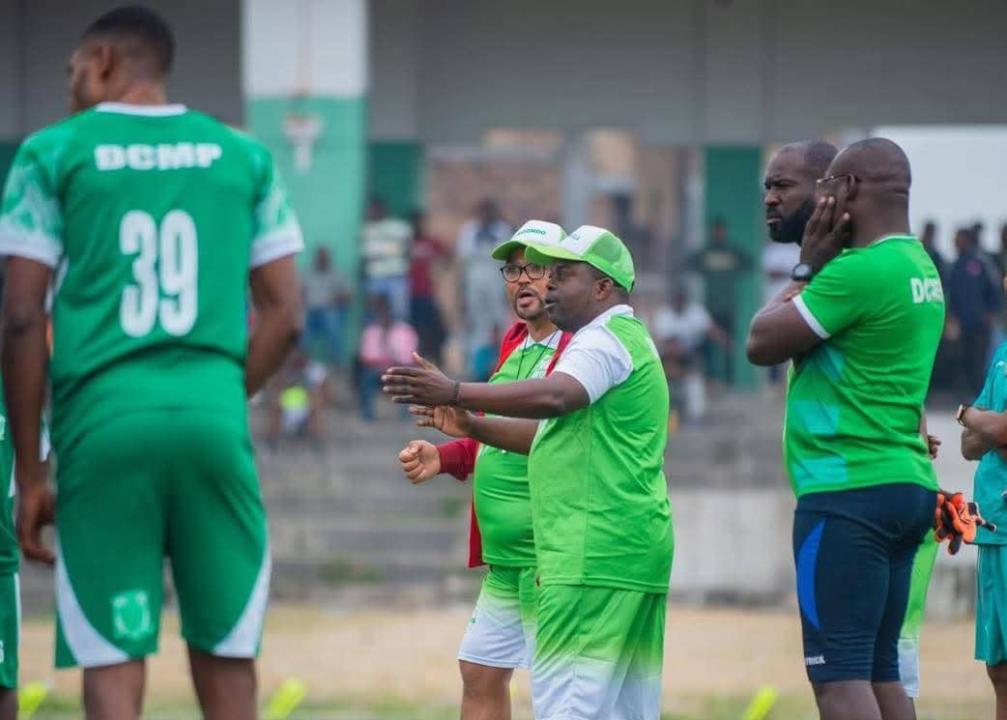 Franklin Kimbongila et Jean-Louis Dingongo, lors d'une séance d'entraînement du DCMP à Kinshasa.
