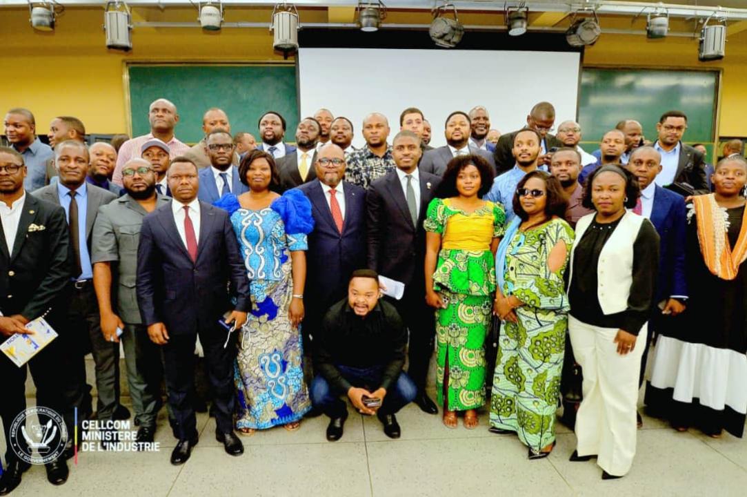 Les jeunes parlementaires s’engagent à soutenir les initiatives industrielles et politiques du ministre d’État Aimé Boji Sangara