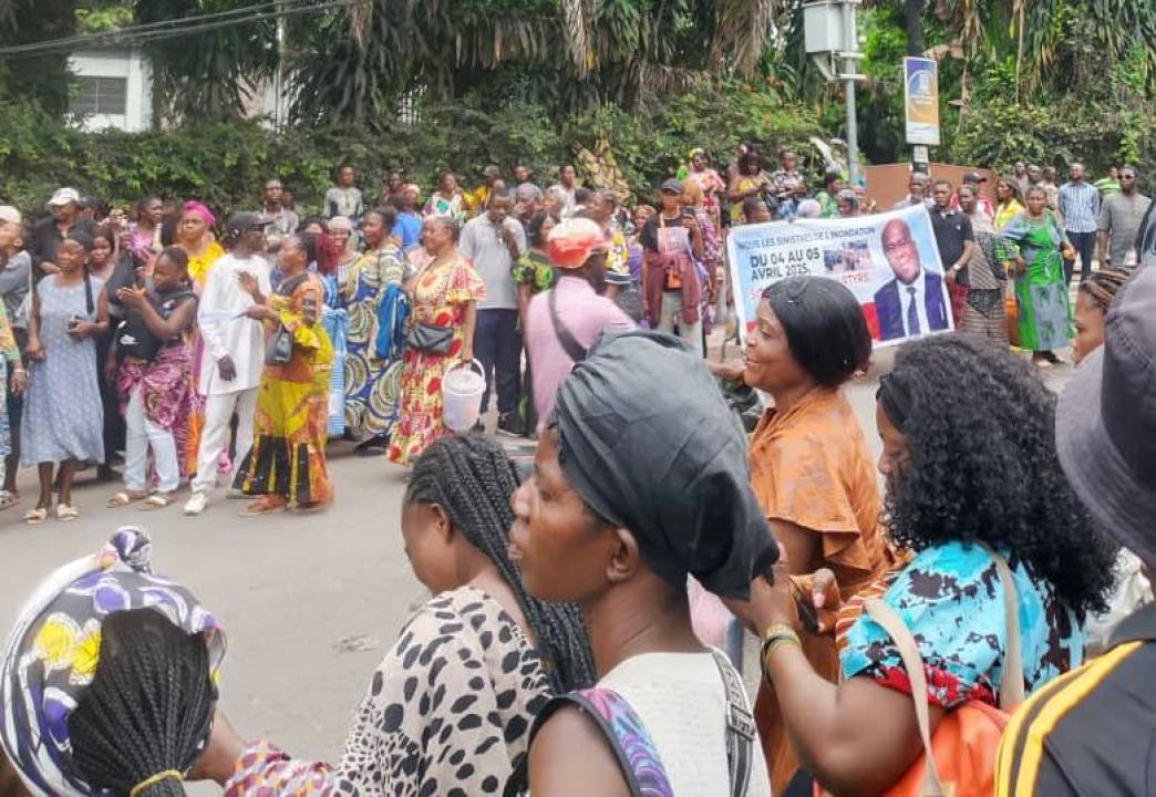Les sinistrés du stade des martyrs devant la cité de l’OUA, bureau du chef de l’Etat
