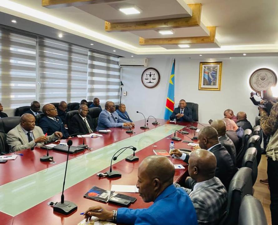PG près la Cour de Cassation Firmin Mvonde au devant des PG près les Cours d'Appel