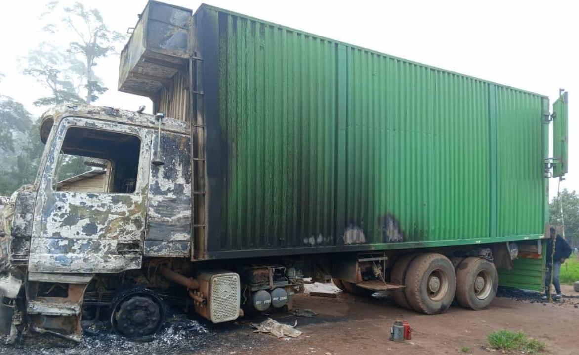 Un véhicule incendié par des terroristes ADF [photo d’illustration]