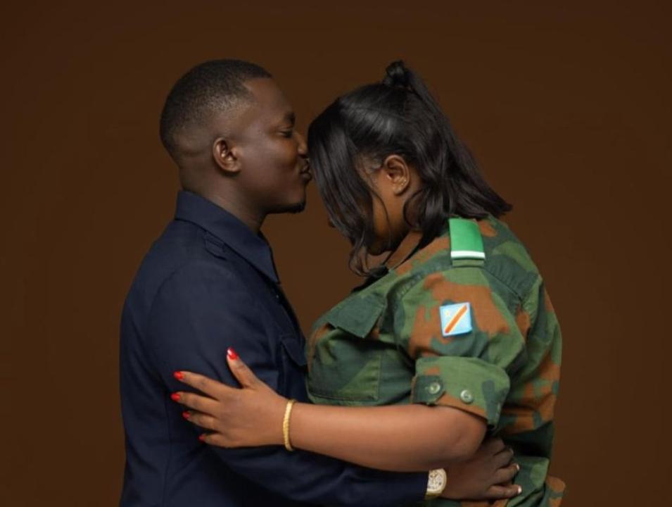 L’Adjudante Sarah Ebabi avec son fiancé [photo d’illustration]