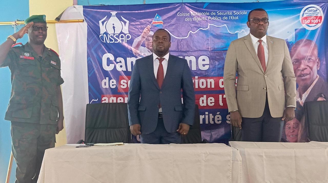 Le VPM Jean-Pierre Lihau sensibilise les militaires et policiers de Kikwit sur la protection sociale des agents publics