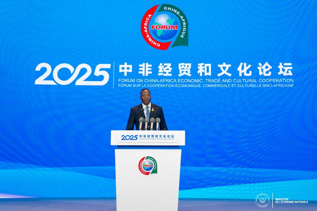 Le VPM Daniel Mukoko Samba intervenant au Forum sino-africain tenu à Jinhua