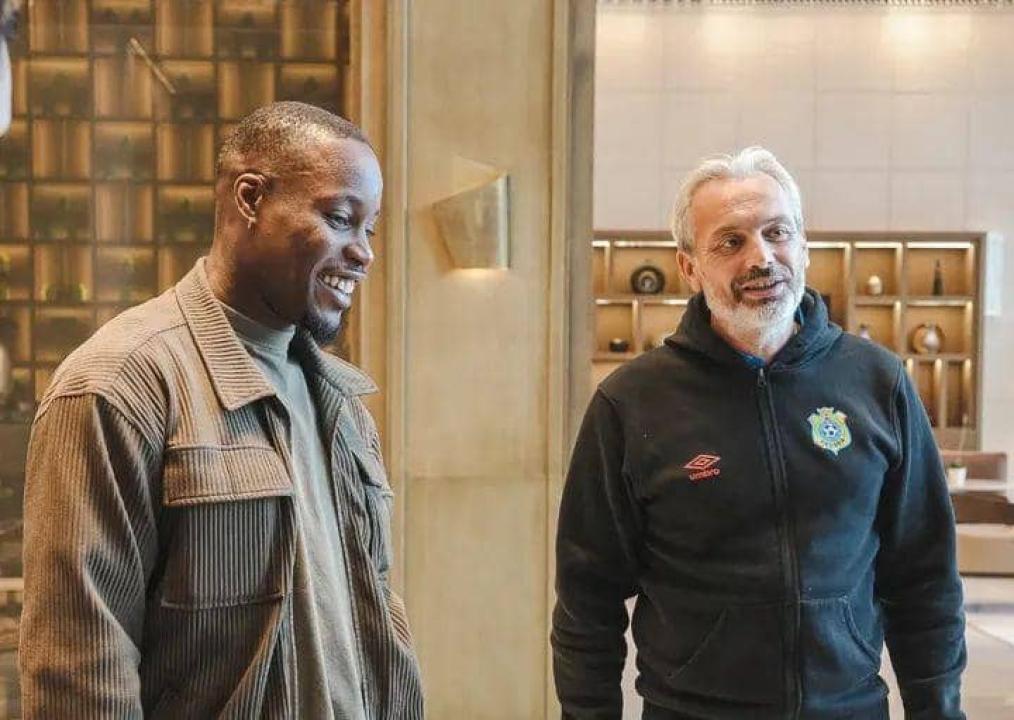 Le gardien Lionel Mpasi et le sélectionneur national Sébastien Desabre à Rabat.