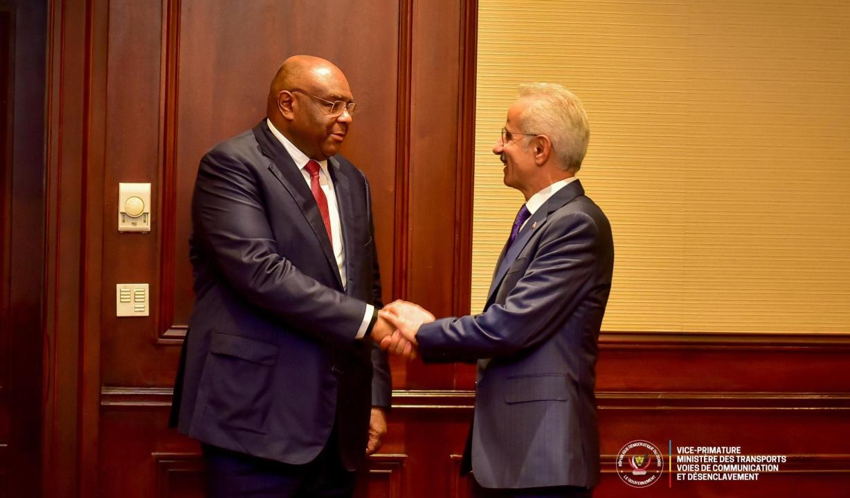Jean-Pierre Bemba et Abdulkadir Uraloğlu, respectivement ministres des Transports en RDC et Turquie