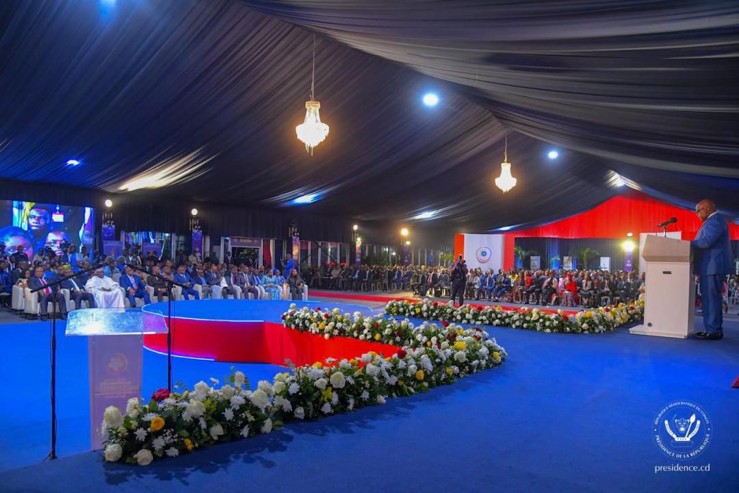 Le chef de l'État Félix Tshisekedi lors de son discours à la clôture de la Table ronde sur l'emploi et l'entrepreneuriat, jeudi 20 novembre 2025