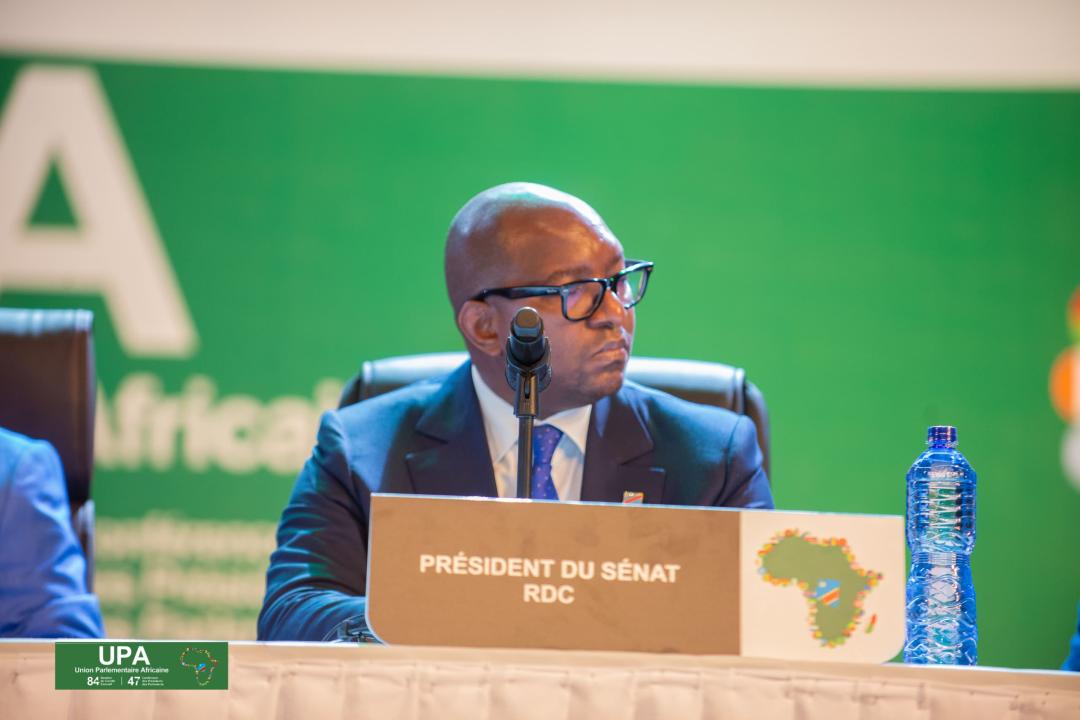 Le Président du sénat Sama Lukonde lors de son discours à la Conférence de l'Union parlementaire africaine, à Kinshasa