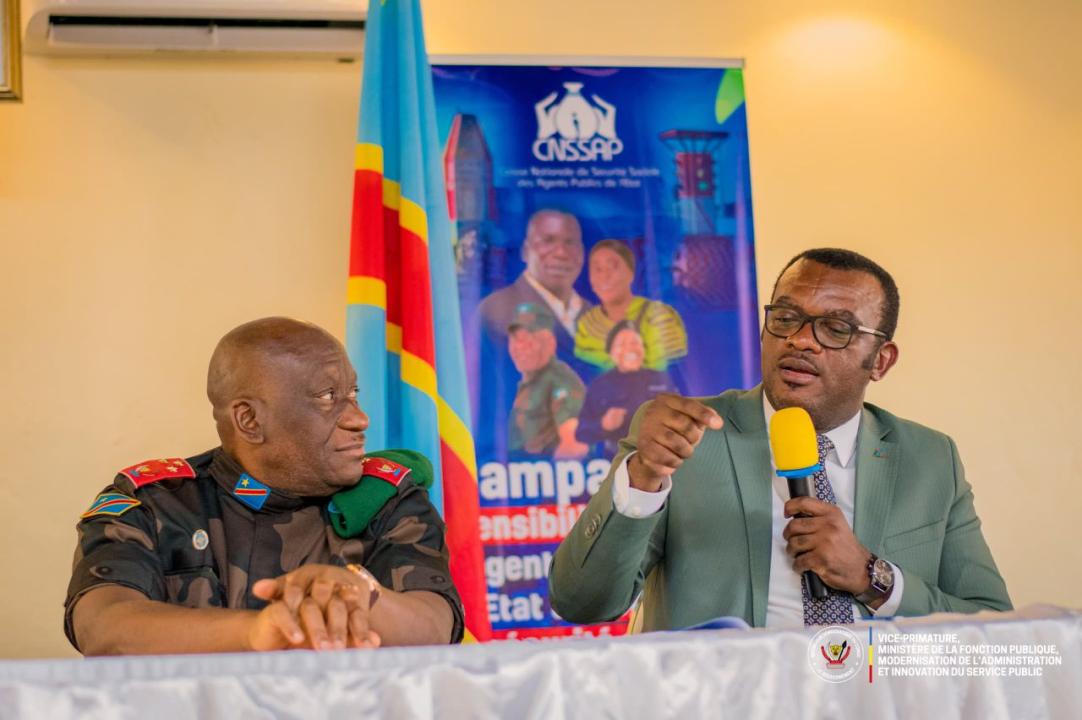 Le VPM Jean-Pierre Lihau, aux côtés du Gouverneur militaire, sensible les forces de sécurité sur le régime spécial de sécurité sociale