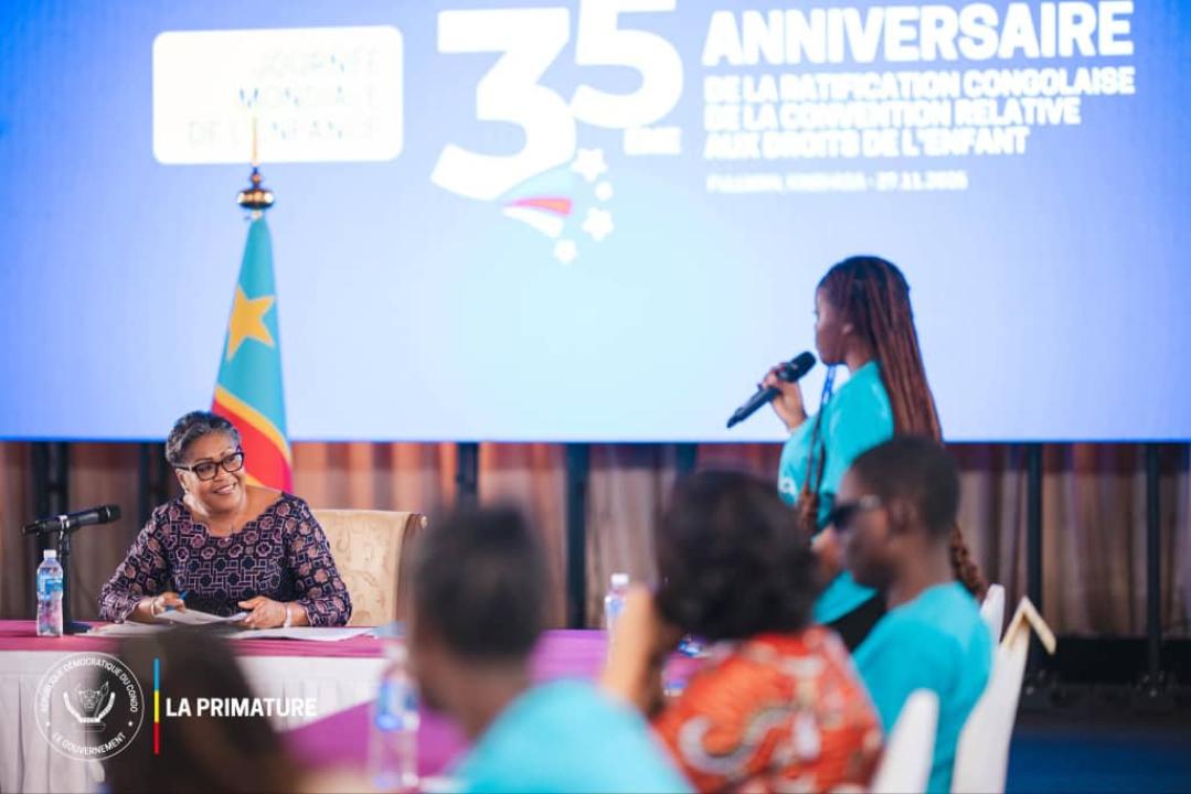 La Première Ministre Judith Suminwa donne la parole aux enfants, en marge de la Journée mondiale de l’enfance