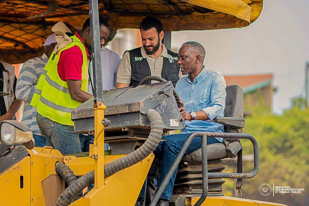 Le ministre John Banza Lunda en visite d’inspection sur la Route Kananga–Kalambambuji [photo d’illustration]