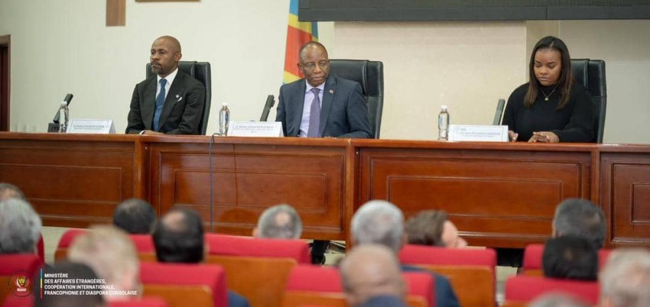 Muyaya, Ngefa et Ayeganagato devant les membres du corps diplomatique acrédités en RDC [photo d’illustration]