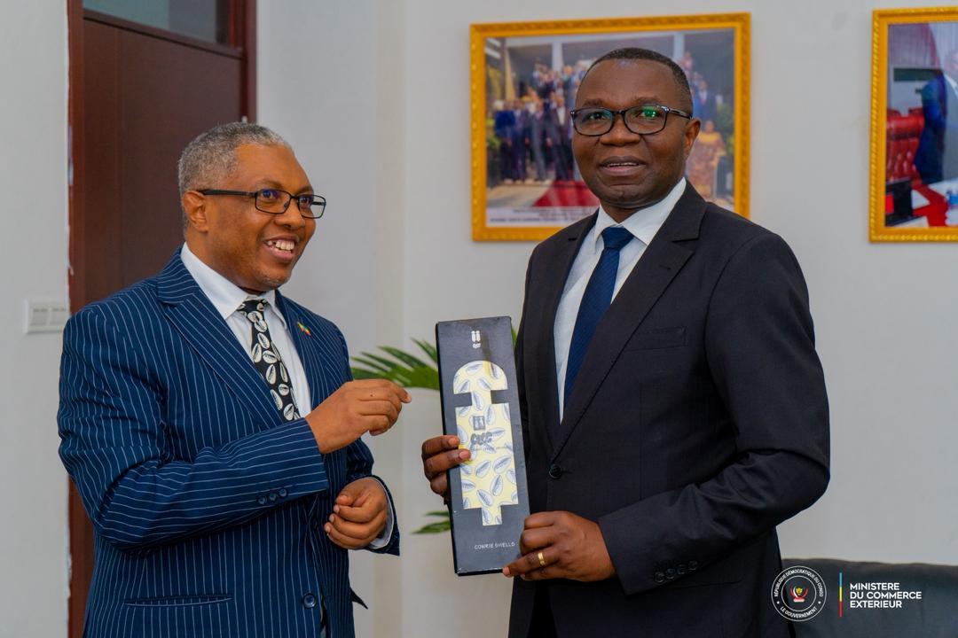 L’ambassadeur d’Éthiopie en RDC, Mekuria Cetachew Worku, reçu par le ministre Julien Paluku Kahongya