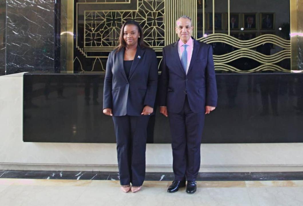 La vice-ministre congolaise des affaires étrangères et son homologue égyptien Abou Baker Hefny Mahmoud lors de la 2è Conférence ministérielle du Forum de partenariat Russie-Afrique