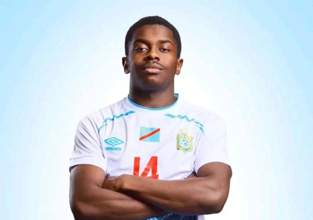 Noah Sadiki sous les couleurs du nouveau maillot des Léopards