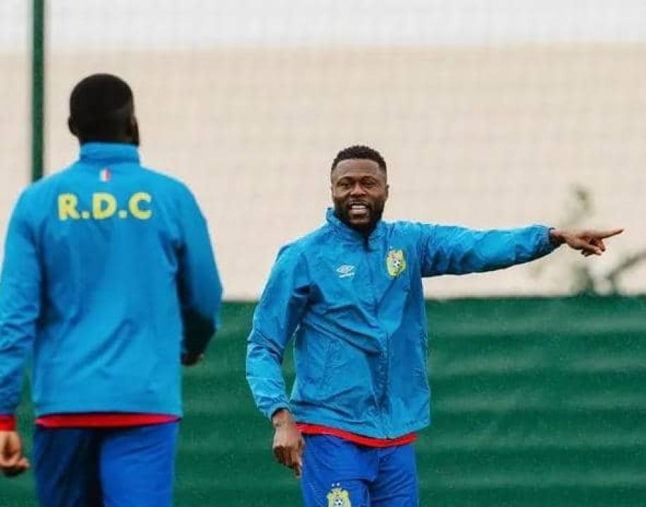 Chancel Mbemba et son équipier Arthur Masuaku (vue de dos). [Photo d'illustration]