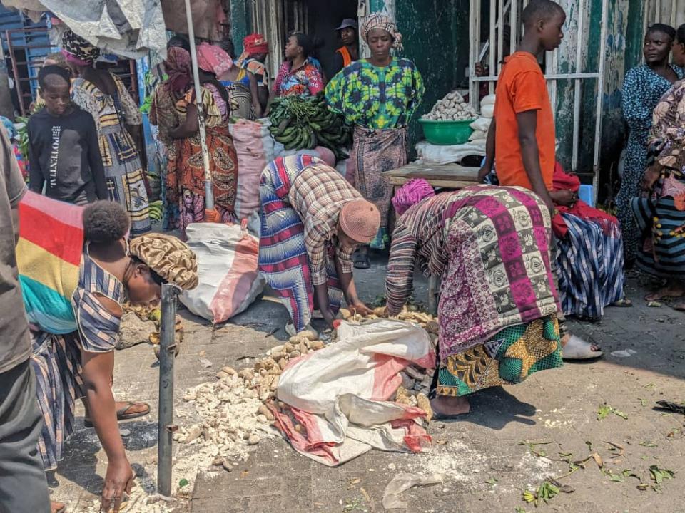 Les vendeuses de produits alimentaires dans l’un des marchés de Goma [photo d’illustration]