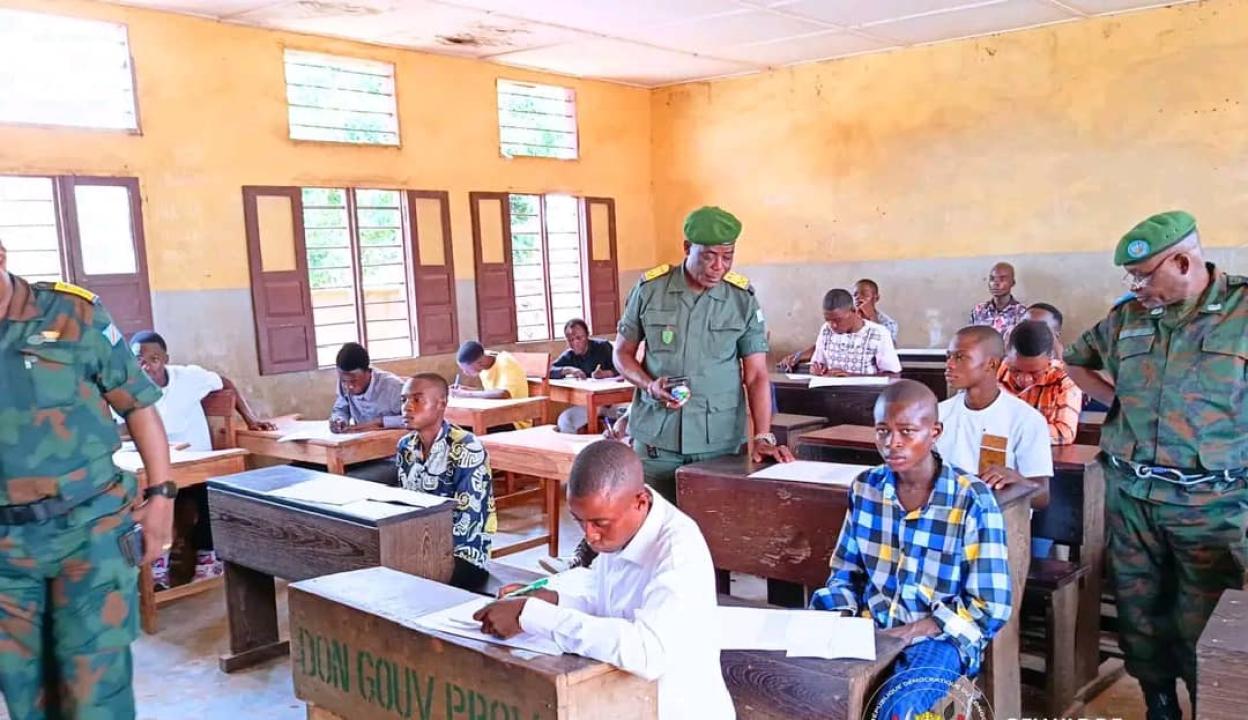 Les candidats en plein test dans la salle