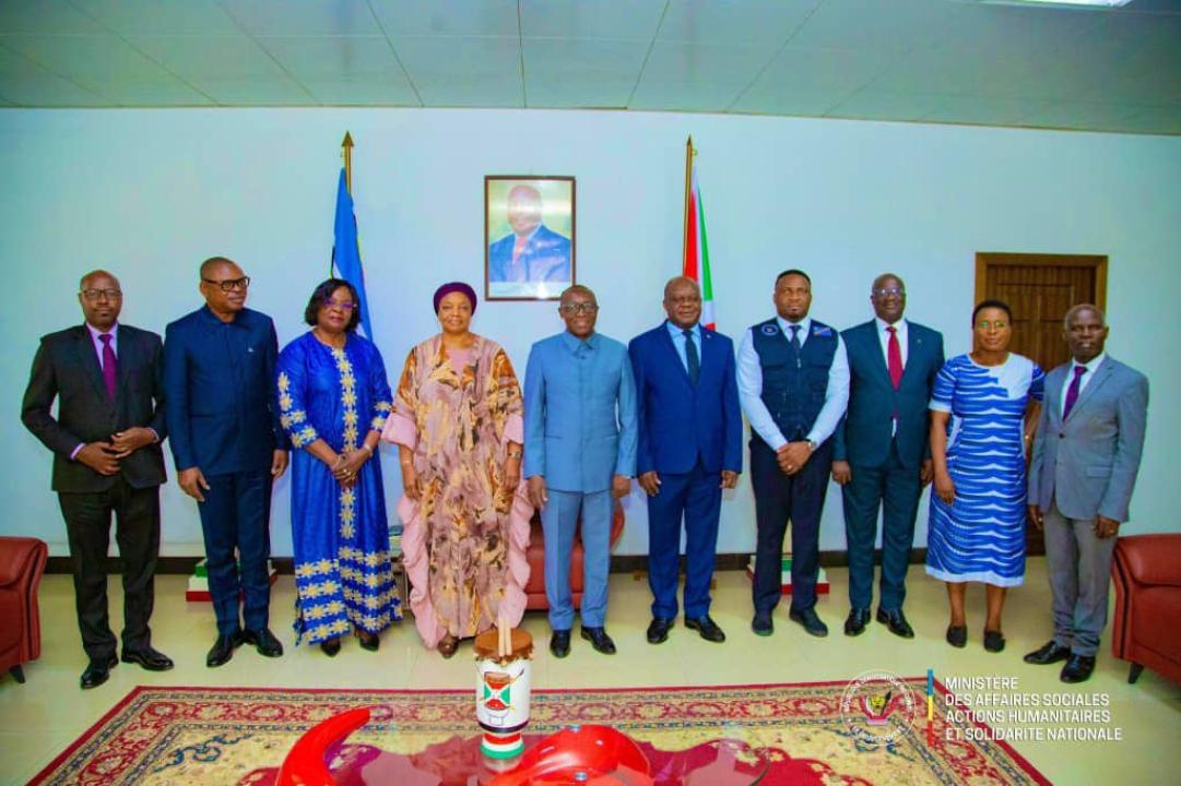 La délégation du Gouvernement qui a apporté l’assistance aux réfugiés congolais [photo d’illustration]