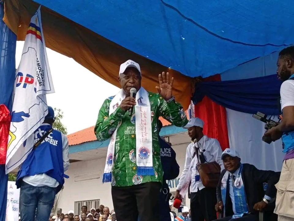 André Mbata en meeting à Tshikapa, dans la province du Kasaï