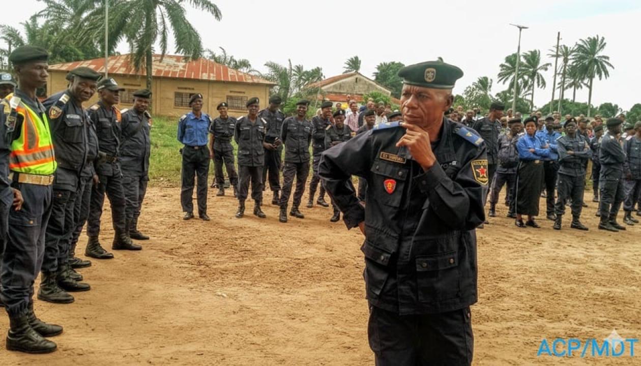 La police de Mwene-Ditu lors d'une parade [photo d'illustration]