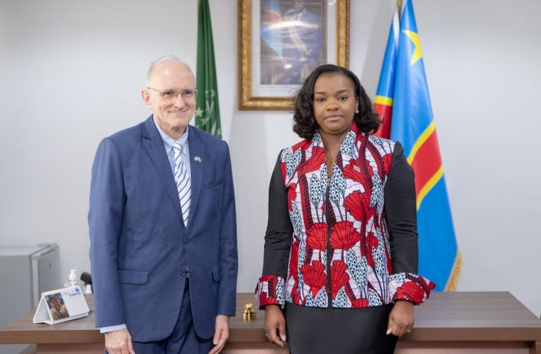 La vice-ministre des Affaires Étrangères, Noëlla Ayeganagato, et Ian J. McCary, Chargé d’Affaires a.i. des États-Unis en RDC [photo d'illustration]