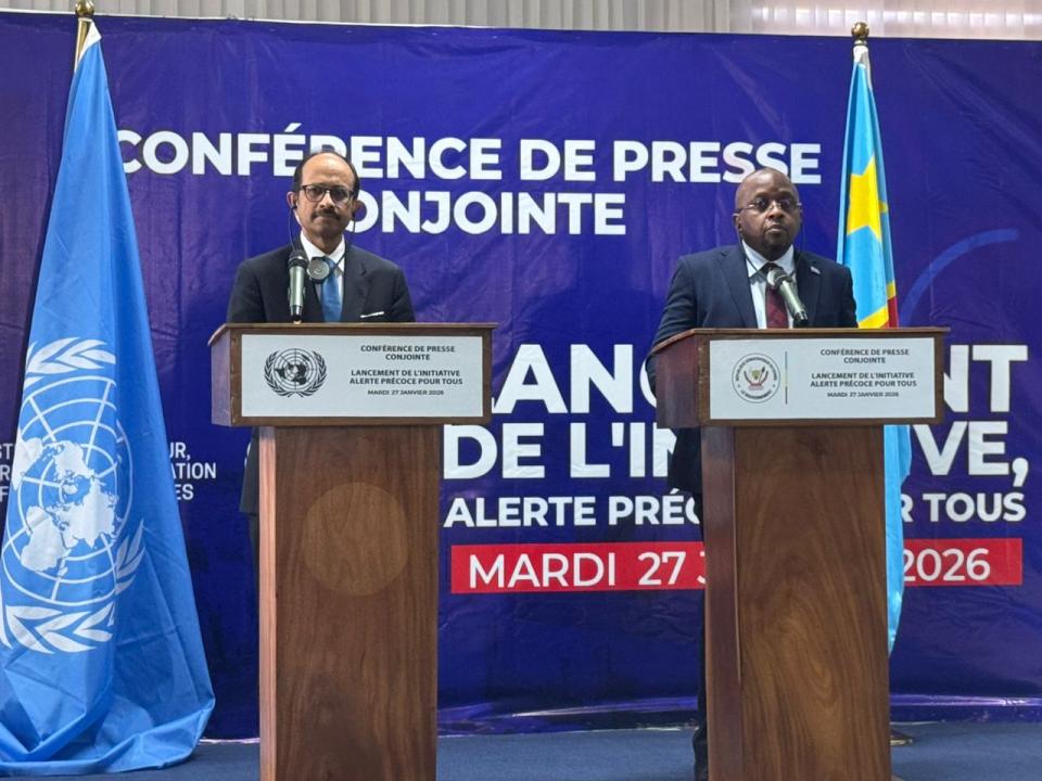 De gauche à droite, Kamal Kishore, Représentant du Secrétaire général des Nations Unies chargé de la réduction des risques de catastrophes et le VPM Congolais de l’intérieur et sécurité, Jacquemain Shabani