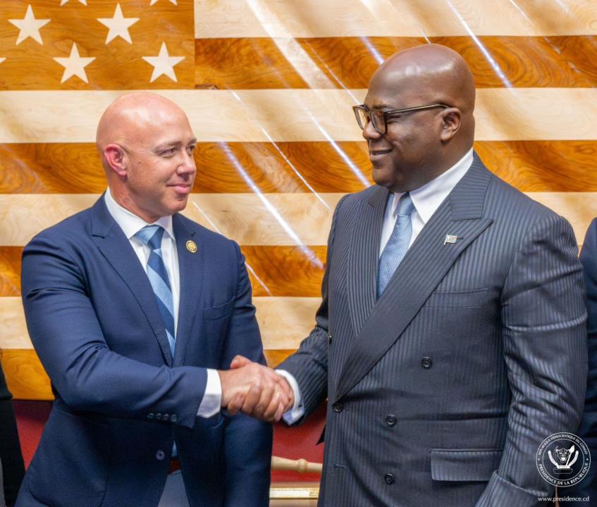 Le Président Tshisekedi échange avec Brian Mast, président de la Commission des affaires étrangères de la Chambre des représentants des États-Unis