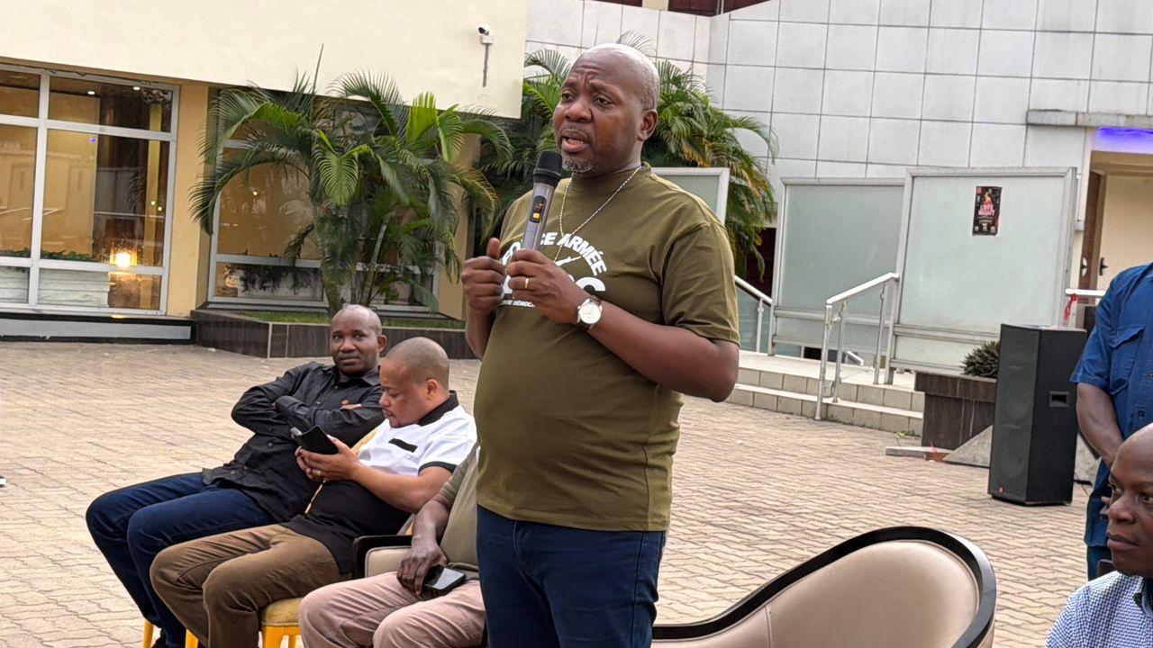 Le Gouverneur de la province de Haut-Uele lors d'une rencontre avec la jeunesse estudiantine de Kisangani