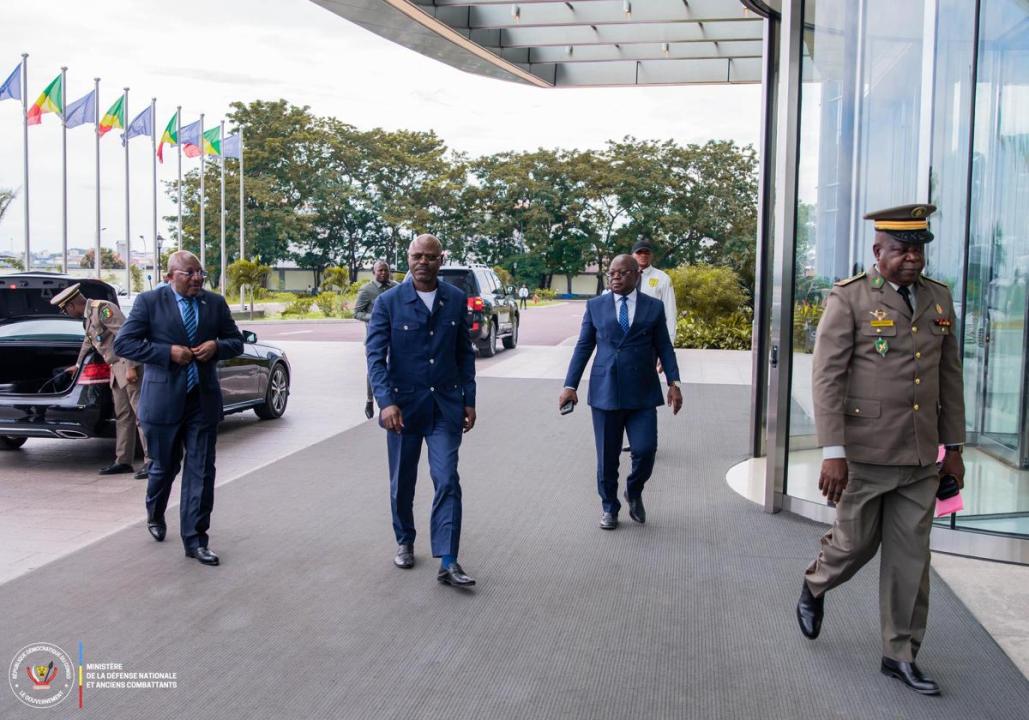 Le VPM en charge de la défense nationale, Guy Kabombo Muadiamvita lors de son arrivée à Brazzaville, capitale de la République du Congo