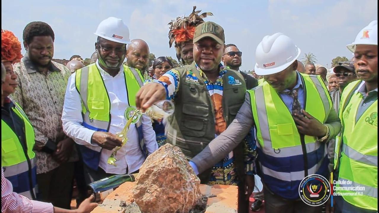 Lancement de la construction du stade Maman Mobutu de Kinkole par le Gouverneur Jean Bakomito [photo d'illustration]
