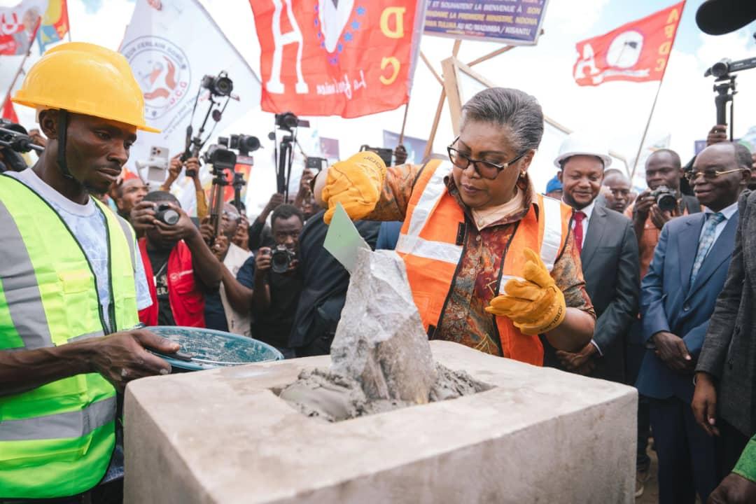 La Première Ministre Judith Suminwa lance le coup d'envoi des travaux des Cliniques universitaires de l'Université Kongo