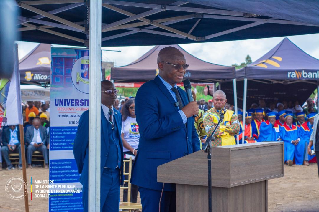 Docteur Samuel Roger Kamba, Ministre de la Santé Publique, Hygiène et Prévoyance sociale