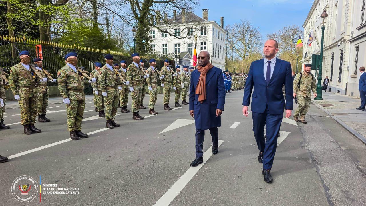 Le VPM Guy Kabombo Muadiamvita reçu avec honneurs militaires par son homologue belge Theo Francken