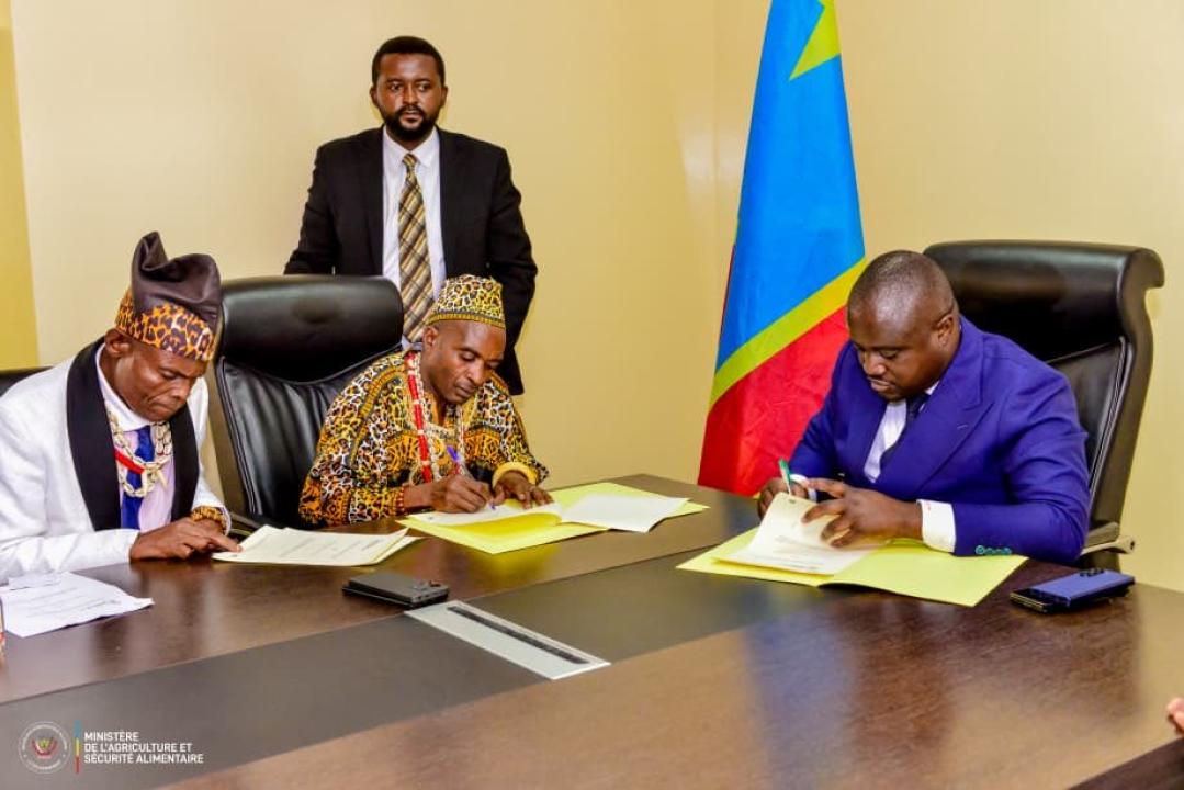Le Gouvernement congolais via le ministre Muhindo Nzangi Butondo signe un partenariat stratégique pour un projet agro-industriel sucrier à Sakania [photo d’illustration]