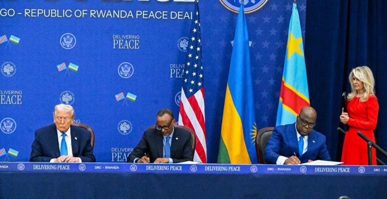 Les présidents Trump, Kagame et Tshisekedi lors de la signature de l'accord de paix de Washington