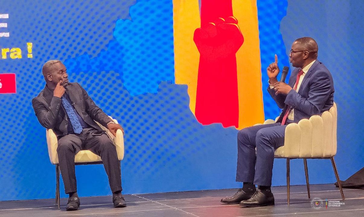 Le ministre Julien Paluku Kahongya lors d’une émission télévisée à la RTNC [photo d’illustration]