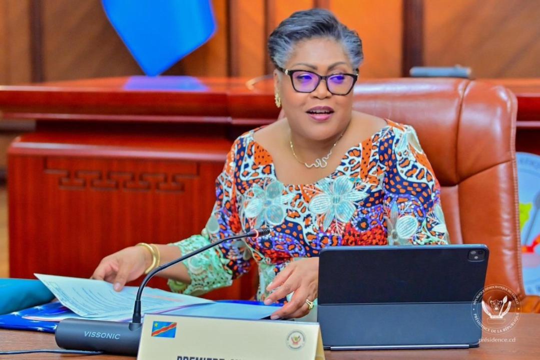La Première Ministre Judith Suminwa, lors d’une réunion du Conseil des ministres