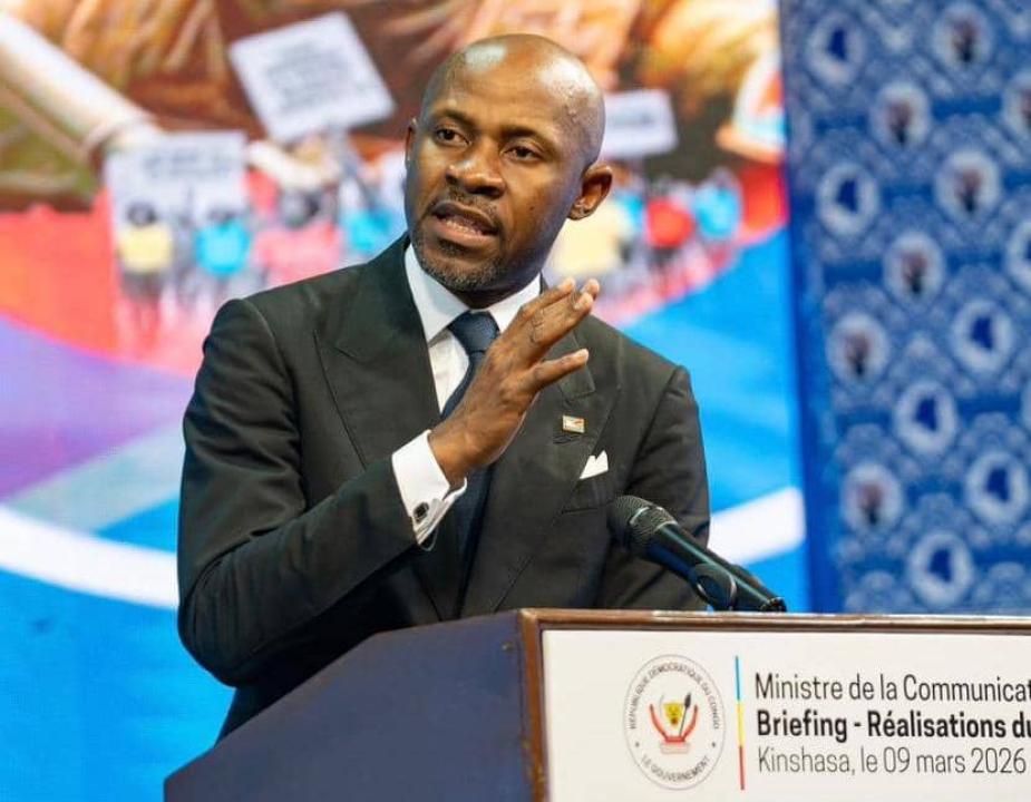 Patrick Muyaya lors du briefing de presse du 9 mars 2026 à la RTNC