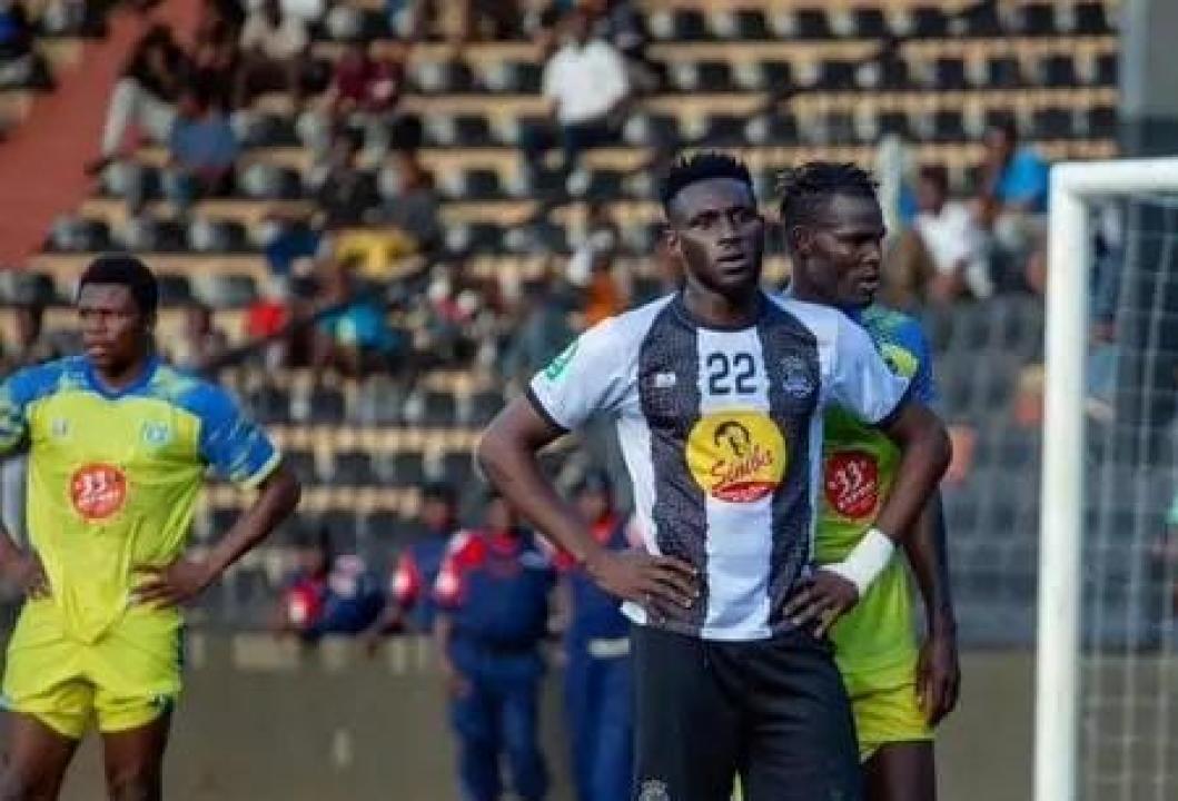 Un joueur du TP Mazembe et deux de Lupopo à Kamalondo. [Photo d'illustration]