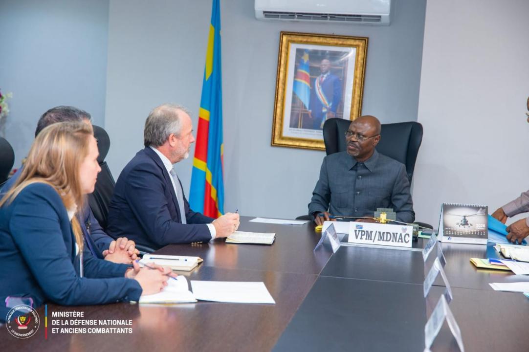 Une délégation du CICR reçue par le VPM Guy Kabombo Muadiamvita