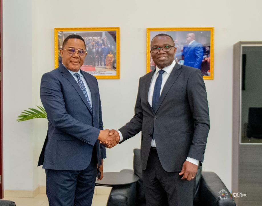 L’ambassadeur de la République démocratique du Congo au Sénégal, Christophe Muzungu Kabemba, reçu par le ministre Julien Paluku Kahongya