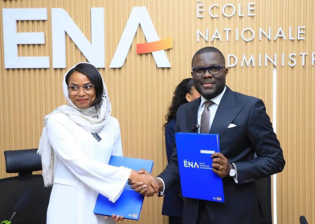 Directrice générale de l'ARE Soraya Aziz, et le DG de l'ENA Tombola Muke.