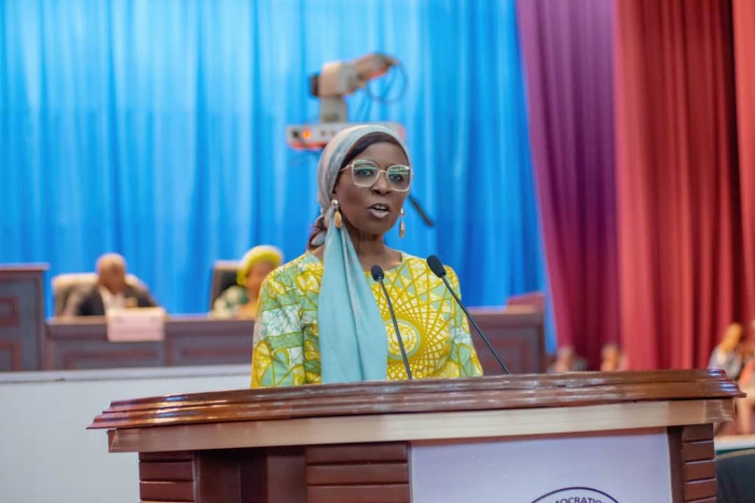Dr Diene Keita, Directrice exécutive de UNFPA, intervenant dans une plénière à l’Assemblée Nationale de la RDC