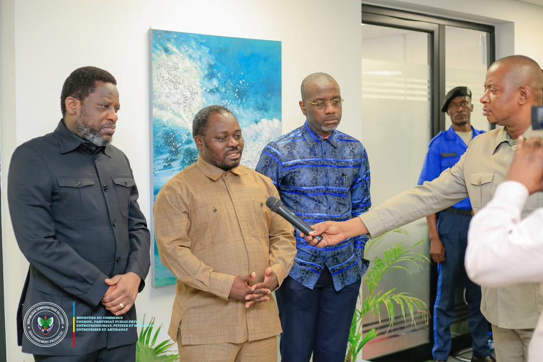 Les ministres provinciaux de Kinshasa, Patricien GONGO (Santé), Bob AMISO (Jeunesse) et Fiston LUKWEBO (Industrie et Commerce)